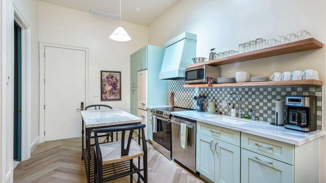 Photo - 604 Baronne St Unit ID1267123P