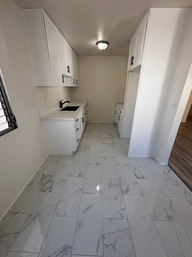 Photo - 314 N Market St Unit 5