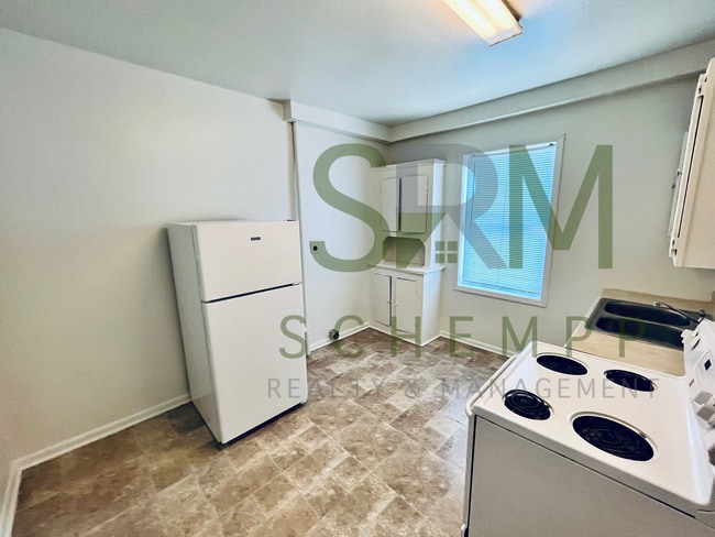 Building Photo - 307 Woodbine St Unit 1