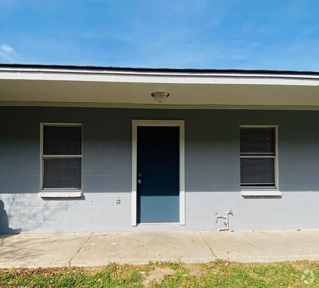 Building Photo - 903 W. First St. Unit #2 Rental