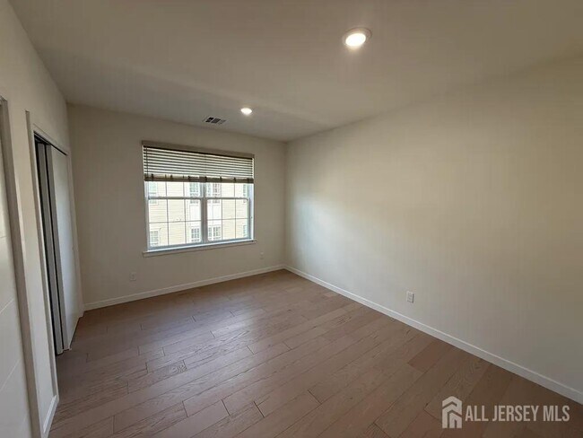 Photo - 243 Lohan Dr