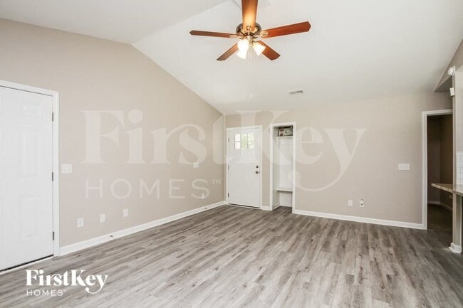 Photo - 128 Lismark Dr