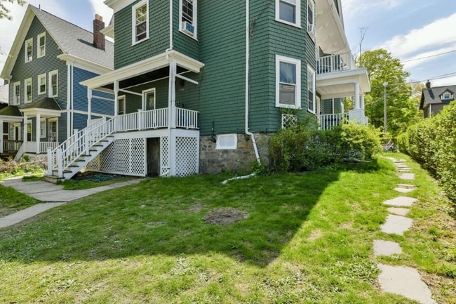 Photo - 675 Washington St