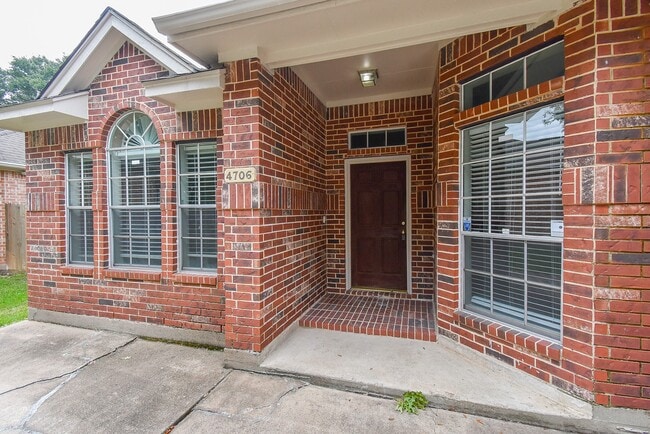 Photo - 4706 Torrington Ct