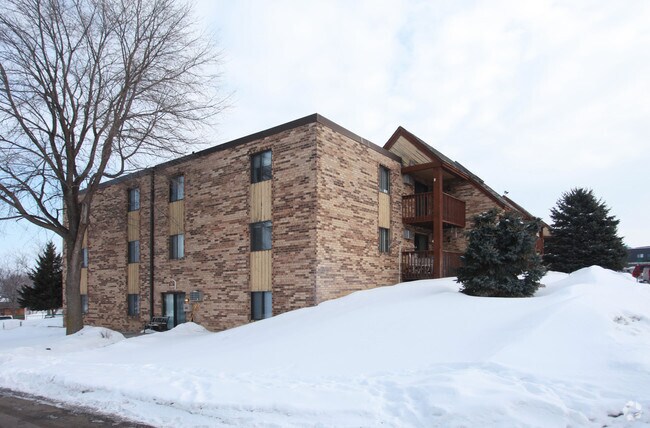 Parkshore Apartments - Solace on Lake Minnetonka