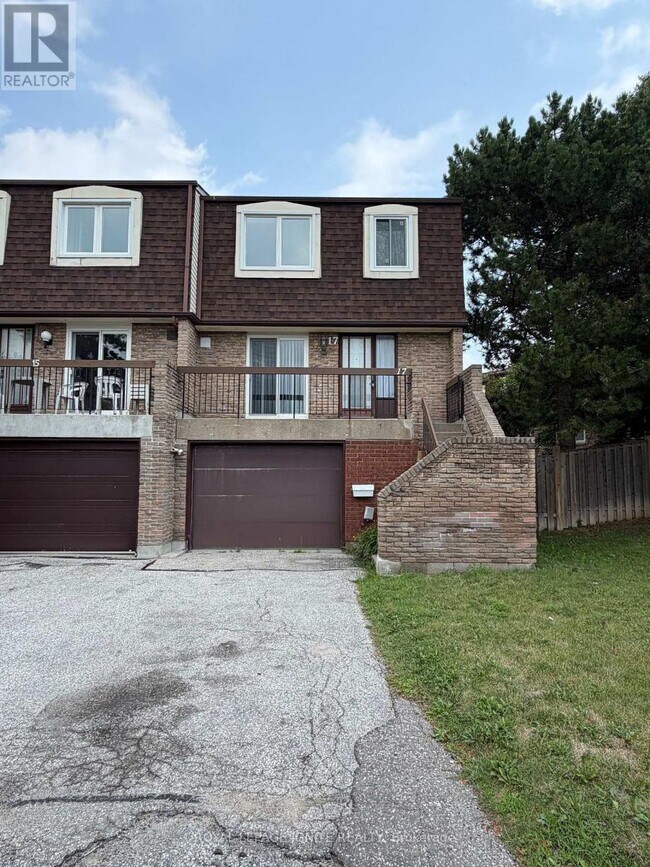 Photo - 17 Sandhurst Cir