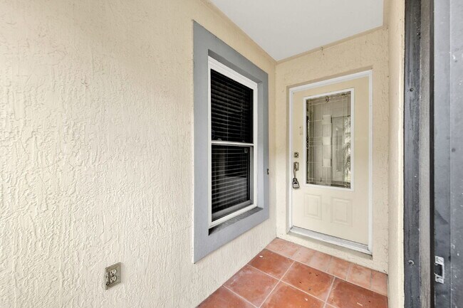 Photo - "Charming 3-Bed Oasis with 2 Baths and Spacious 1,310 Sq. Ft. in Orlando!"