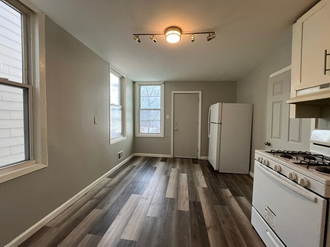Photo - 197 Gates Ave Unit 1