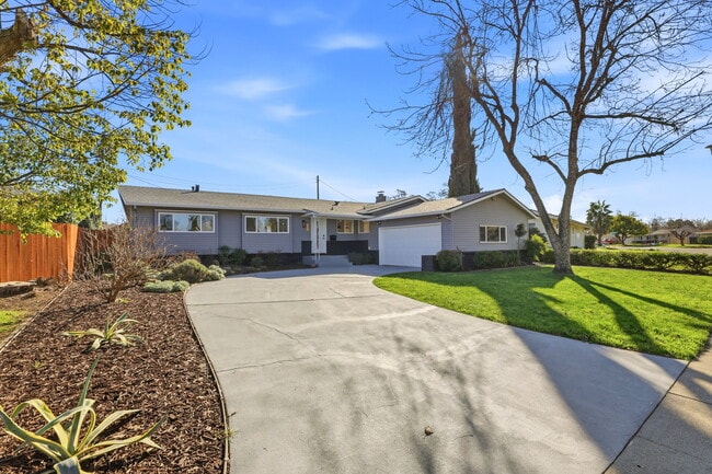 Photo - 6877 Buena Terra Way