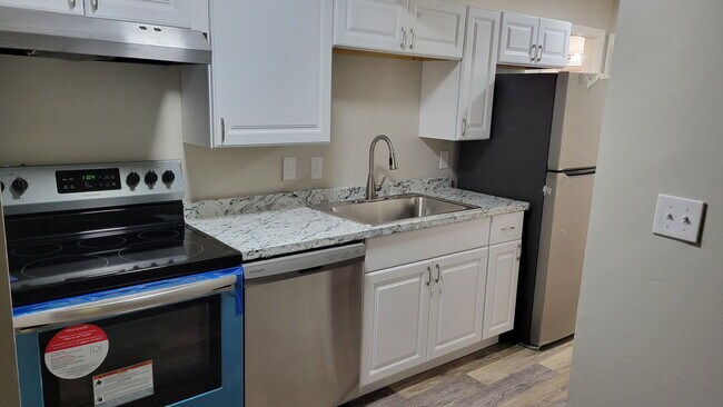 Photo - 162 Columbus St Unidad 1