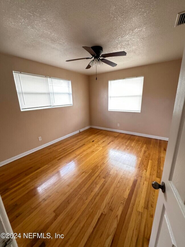 Photo - 1038 Arco Dr Apartment Unit 4