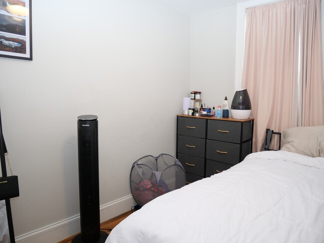 Photo - 255 Paris St