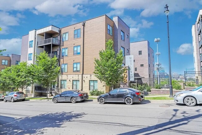 Photo - 802 S 6th St