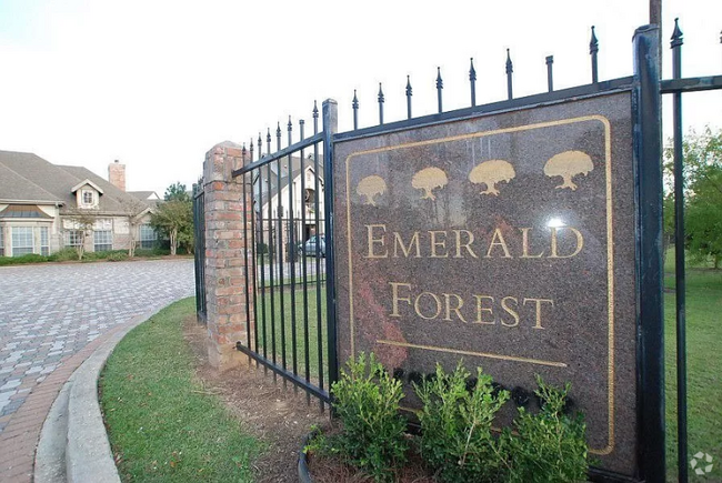 Building Photo - 350 Emerald Forest Blvd Unit 3201 Rental