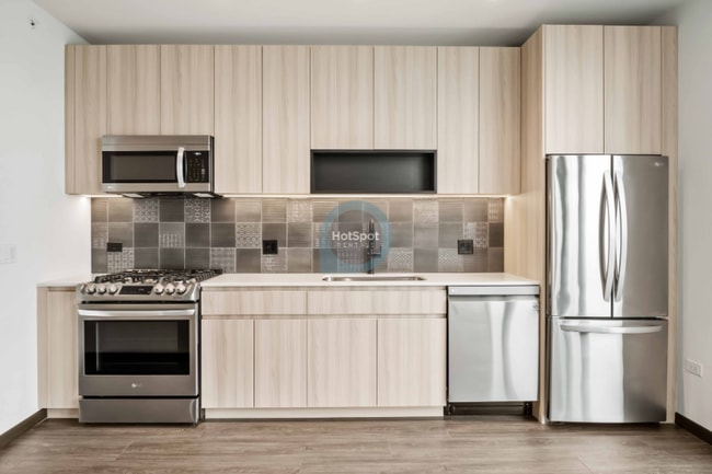 Photo - 1360 W Randolph St Unit 1518
