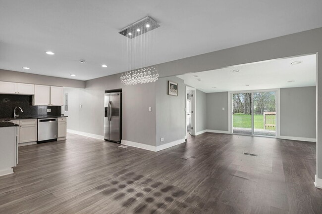 Photo - 595 Aberdeen St