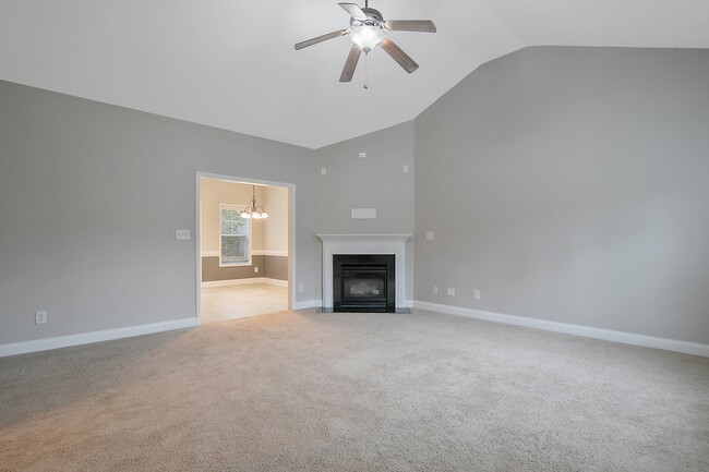 Photo - 159 English Oak Dr