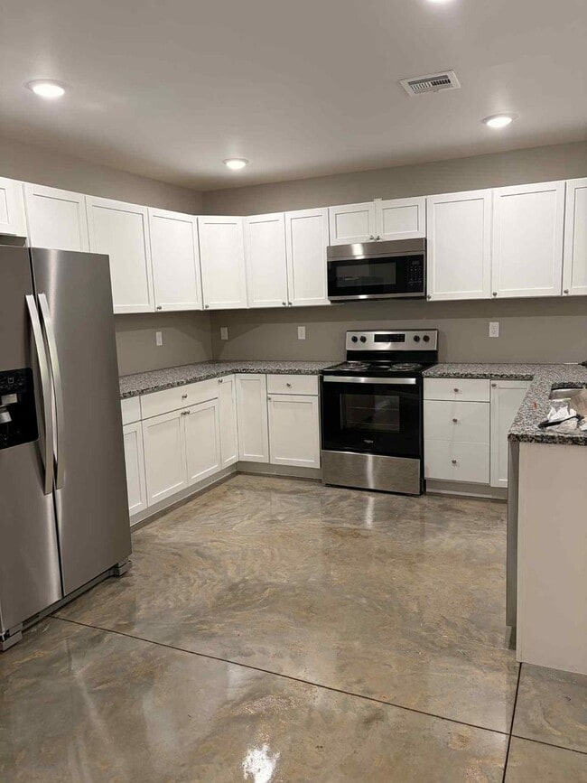 Photo - 321-323 S 4th St Unidad 321 S. 4th