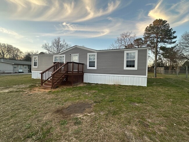 Photo - 118 Little Farm Ln