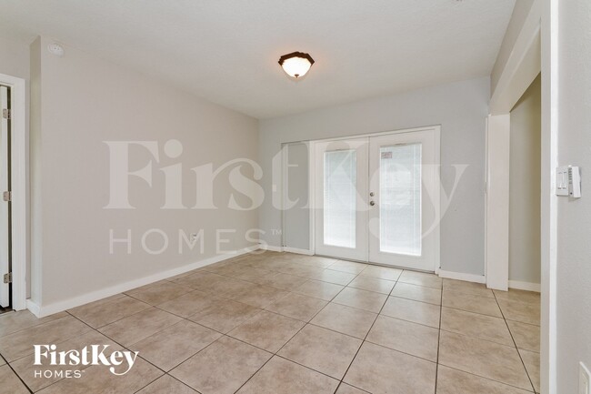 Photo - 3806 Southern Pkwy W