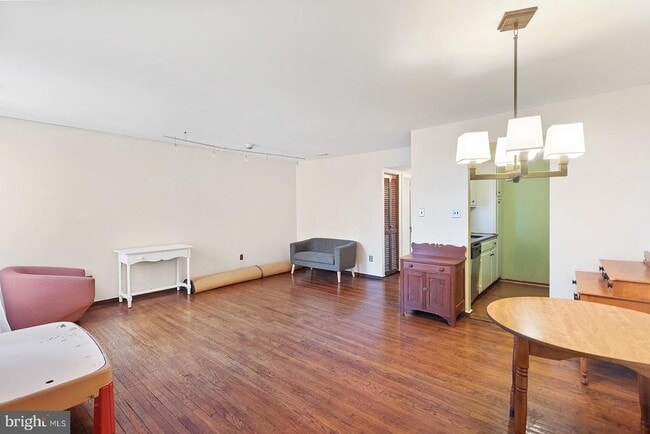Photo - 328 Queen St Unidad C