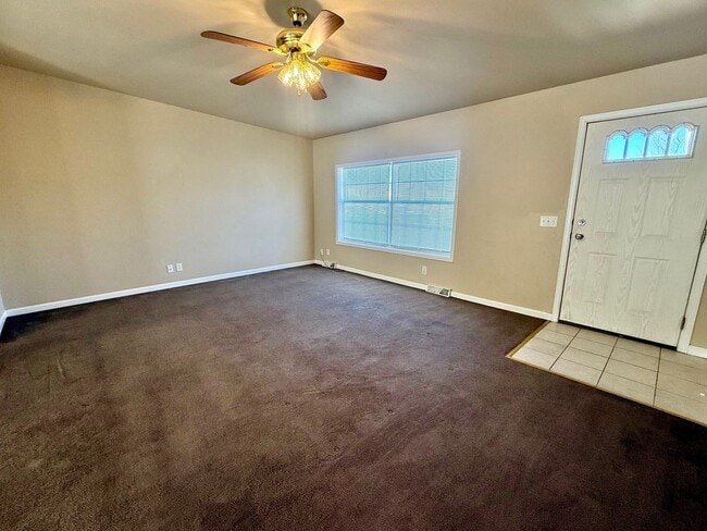 Photo - 3 bedroom 2 bath with Double Garage