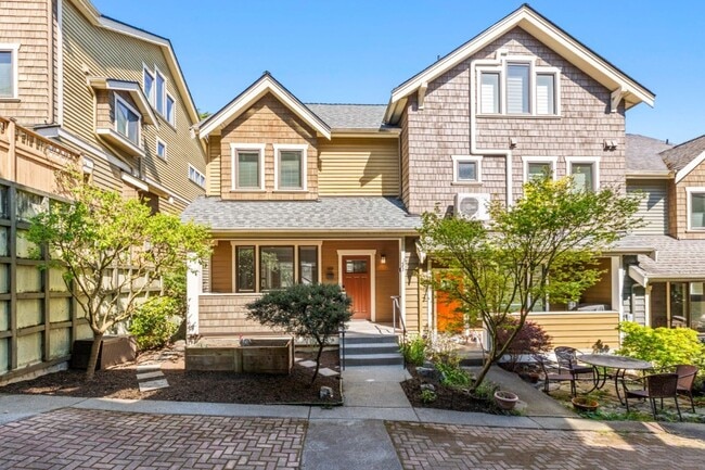 Building Photo - 3Bd/3Ba Seattle Townhouse