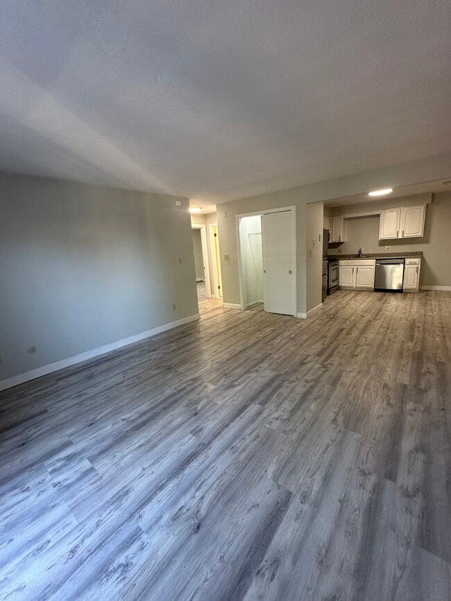 Beacon St Unit 12 - Beacon St House Unit 12