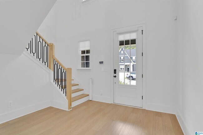 Photo - 1032 Clifton Rd House