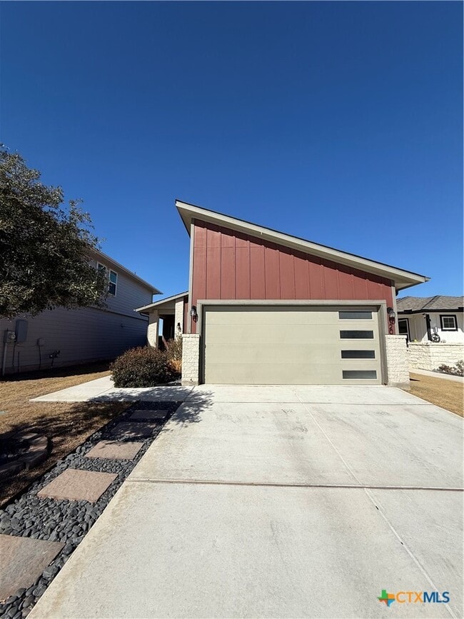 Building Photo - 120 New Hampton Wy