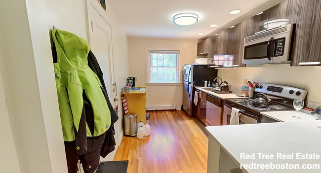 Photo - 67 Wyman St Unit 2