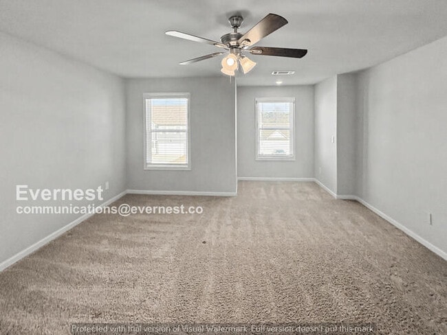 Photo - 4 Bed/2.5 Bath Home with Garage / Pet-Friendly / Available Now!