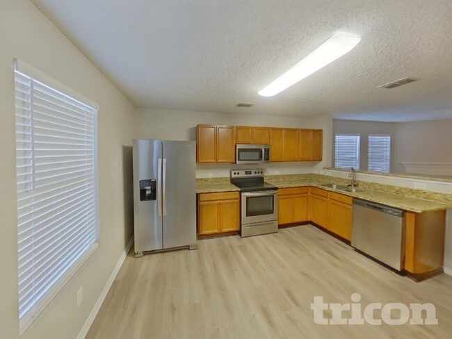 Photo - 104 Scarlet View