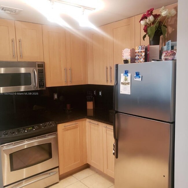 Photo - 511 SE 5th Ave Unit 806