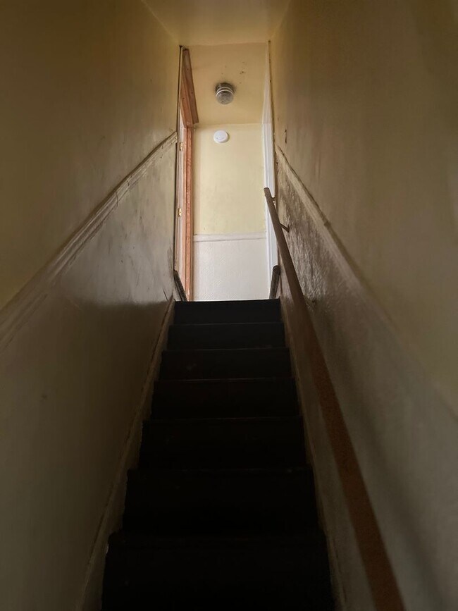 Photo - 2030 Wilkens Ave Unit Apt 2