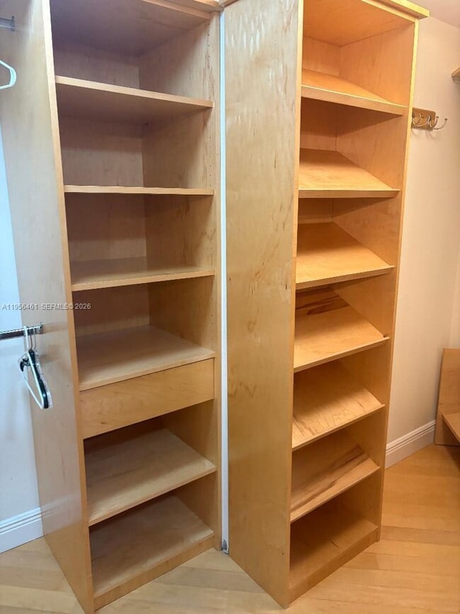 Building Photo - 9595 Collins Ave Unit N9-I