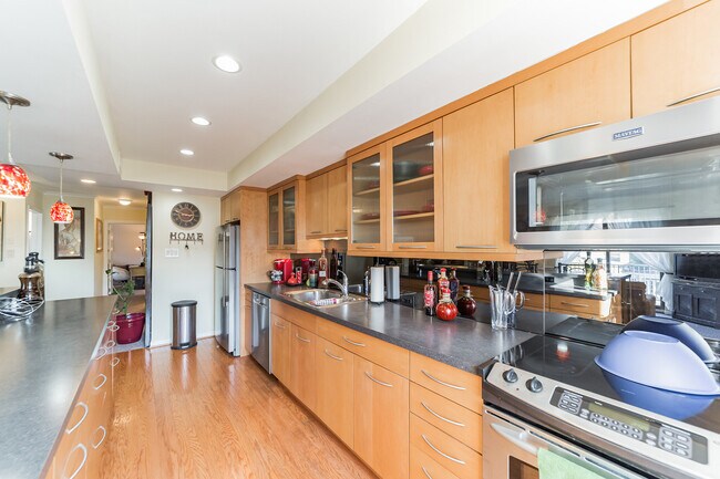 Photo - 304 Windsor Ave Unit A