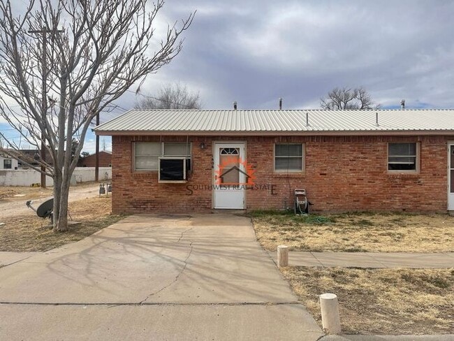 Charming 1 bed 1 bath duplex - Charming 1 bed 1 bath duplex