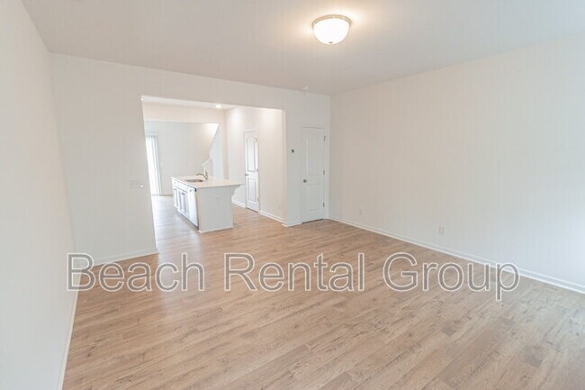 Photo - 203 Crescent Wy