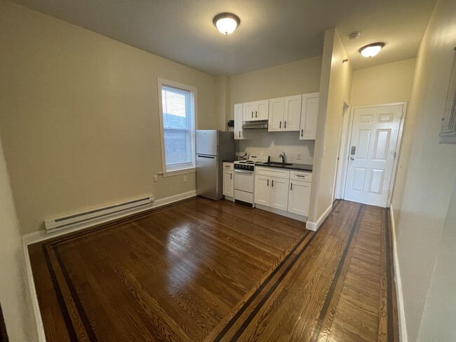 Photo - 1227 W Allegheny Ave Apartment Unit 3F