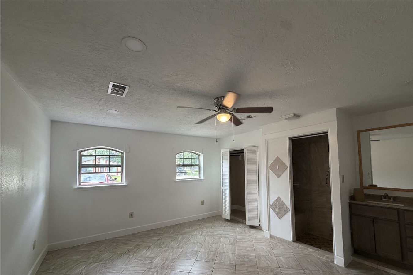 Photo - 626 N 12th St