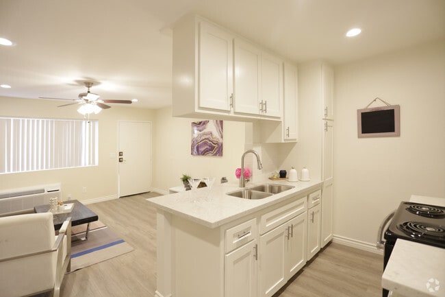 1BR-1BA - 550 SF