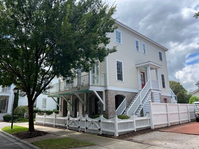 Photo - 9587 26th Bay St