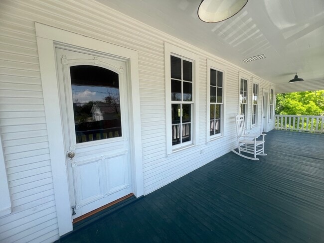 Photo - 618 Bayridge Rd