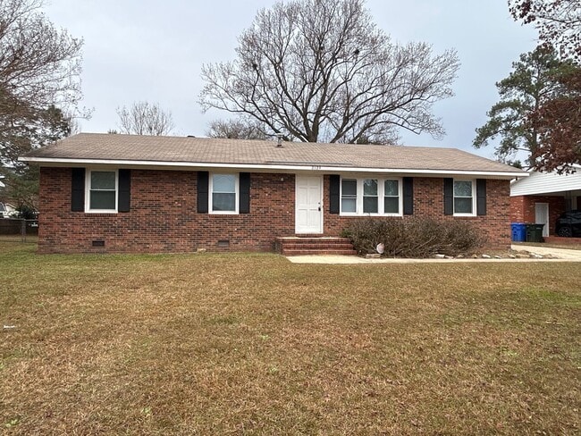 Building Photo - NEW LISTING!!!!!