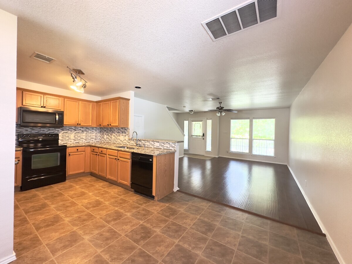 Photo - 513 Rolling Oak Dr Casa