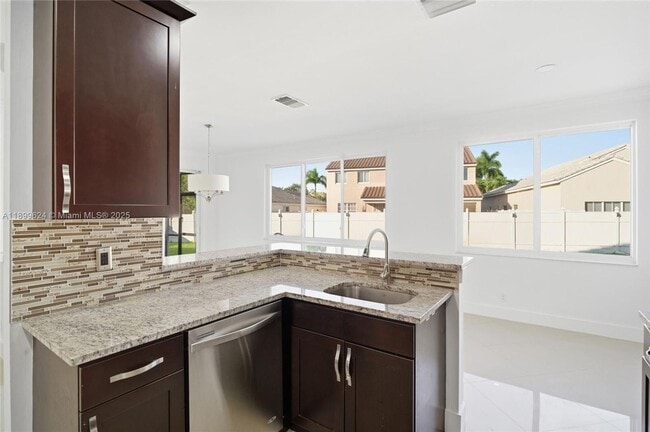 Photo - 1049 Thistle Creek Ct