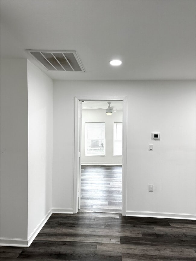 Photo - 4318 1st St Unidad C