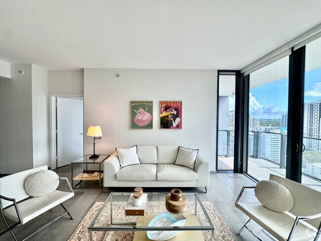 Building Photo - 88 SW 7th St Unit 1606 Rental