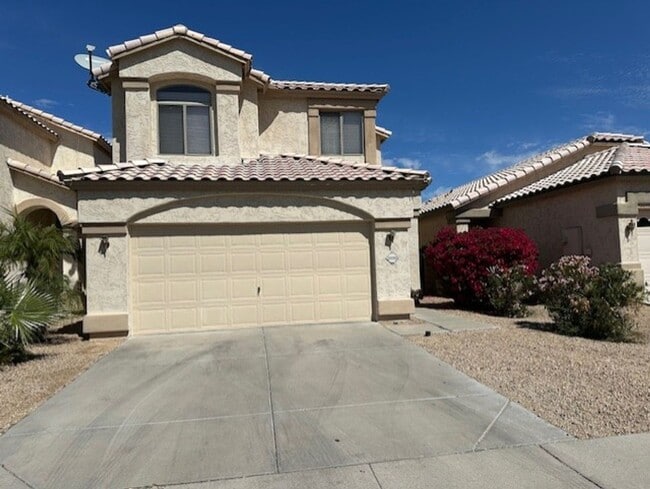 Building Photo - East Mesa home in gated community across from Skyline Park and walking distance to Skyline High.